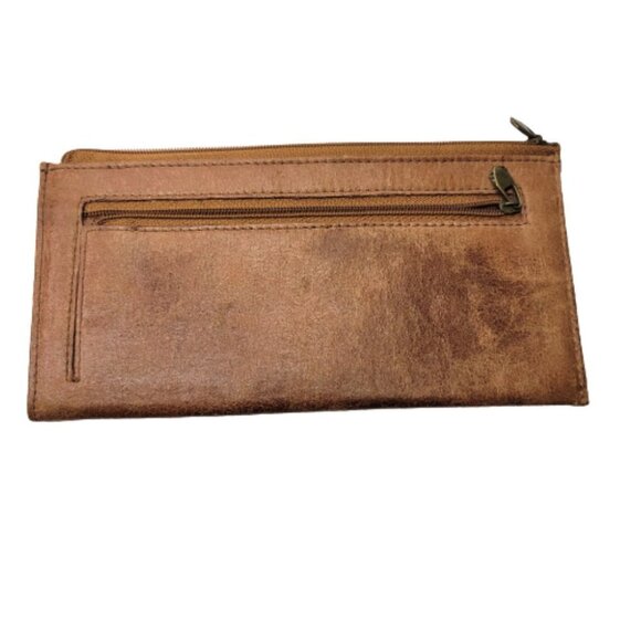Men or Women  Casual Minimalist Grommet Accent Camel Wallet - Picture 2 of 7